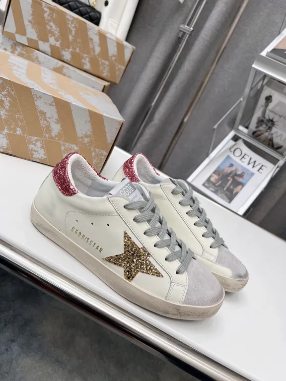 Golden Goose Shoe 